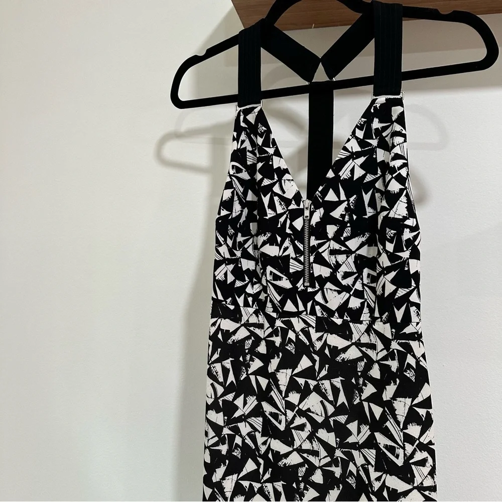 ALC Black Patti Printed Silk V Neck Halter Cross Back Maxi Dress Resort Vacay - Picture 5 of 12